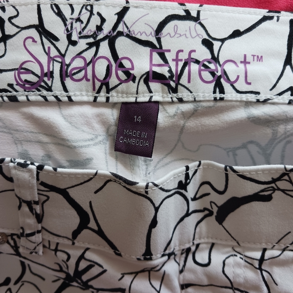 Gloria Vanderbilt Stretch Capri 14 - Picture 2 of 6
